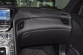 2012款现代劳恩斯酷派2.0T自动靓雅版