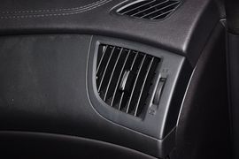 2012款现代劳恩斯酷派2.0T自动靓雅版