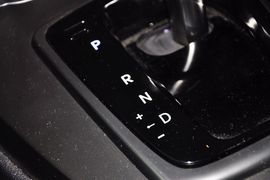 2012款现代劳恩斯酷派2.0T自动靓雅版