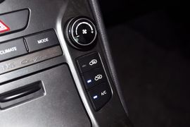 2012款现代劳恩斯酷派2.0T自动靓雅版