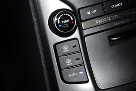 2012款现代劳恩斯酷派2.0T自动靓雅版