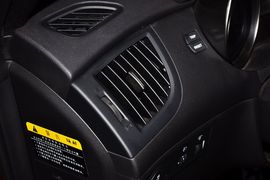 2012款现代劳恩斯酷派2.0T自动靓雅版