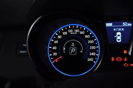 2012款现代劳恩斯酷派2.0T自动靓雅版