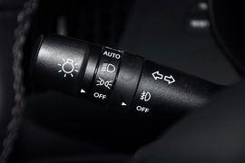 2012款现代劳恩斯酷派2.0T自动靓雅版