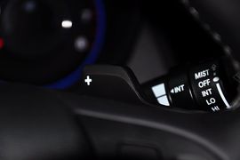 2012款现代劳恩斯酷派2.0T自动靓雅版