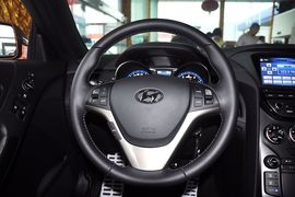 2012款现代劳恩斯酷派2.0T自动靓雅版