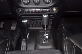 2013款Jeep牧马人两门版撒哈拉3.6L