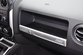 2014款Jeep指南者2.4L