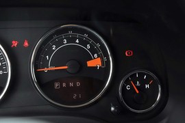 2014款Jeep指南者2.4L