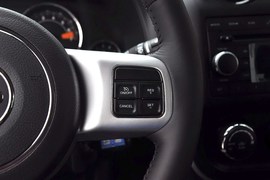 2014款Jeep指南者2.4L
