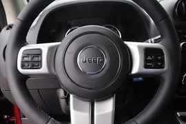2014款Jeep指南者2.4L