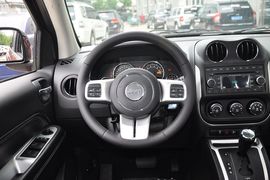 2014款Jeep指南者2.4L