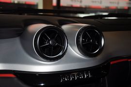 2011款法拉利599
