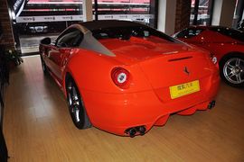 2011款法拉利599