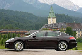 2014款保时捷Panamera海外试驾实拍