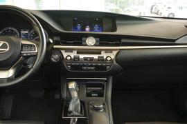 2015款雷克萨斯ES200