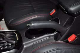 2013款起亚速迈1.6L