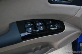2009款起亚狮跑
