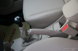 2009款起亚狮跑