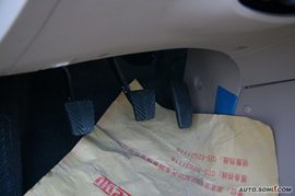2009款起亚狮跑