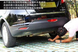 2013款广汽传祺GS5/奔腾X80涉水能力对比