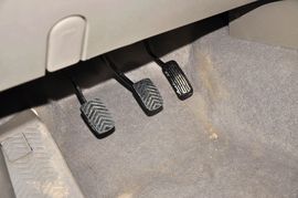 2010款五菱宏光1.2L舒适型