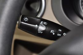 2010款五菱宏光1.2L舒适型