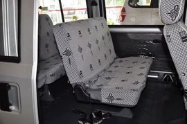 2012款五菱荣光1.2L基本型LJY