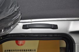 2012款五菱荣光1.2L基本型LJY