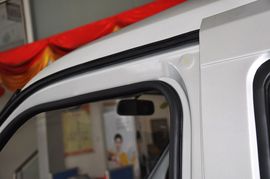 2012款五菱荣光1.2L基本型LJY