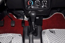 2012款五菱荣光1.2L基本型LJY