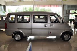 2012款五菱荣光1.2L基本型LJY