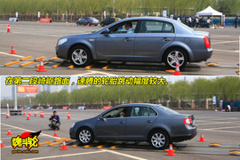 2009奔腾B70对比速腾