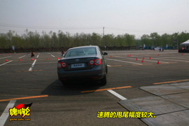 2009奔腾B70对比速腾