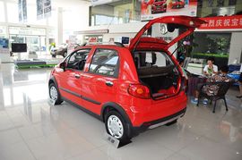 2012款宝骏乐驰1.2L手动优越型