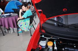 2012款宝骏乐驰1.2L手动优越型