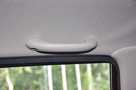 2012款宝骏乐驰1.2L手动优越型