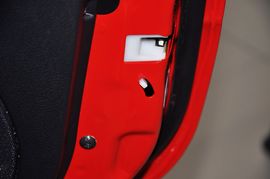 2012款宝骏乐驰1.2L手动优越型