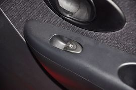 2012款宝骏乐驰1.2L手动优越型