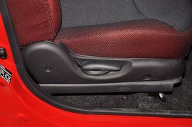 2012款宝骏乐驰1.2L手动优越型