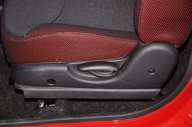 2012款宝骏乐驰1.2L手动优越型