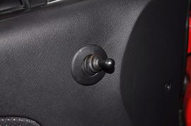 2012款宝骏乐驰1.2L手动优越型