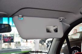 2012款宝骏乐驰1.2L手动优越型