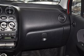 2012款宝骏乐驰1.2L手动优越型