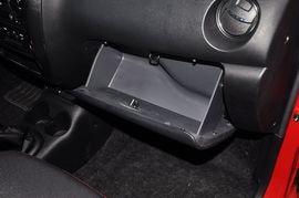 2012款宝骏乐驰1.2L手动优越型