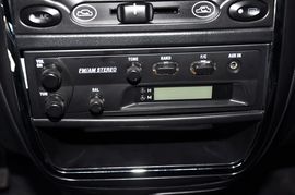 2012款宝骏乐驰1.2L手动优越型