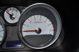 2012款宝骏乐驰1.2L手动优越型