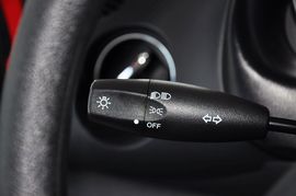 2012款宝骏乐驰1.2L手动优越型