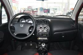 2012款宝骏乐驰1.2L手动优越型