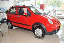 2012款宝骏乐驰1.2L手动优越型